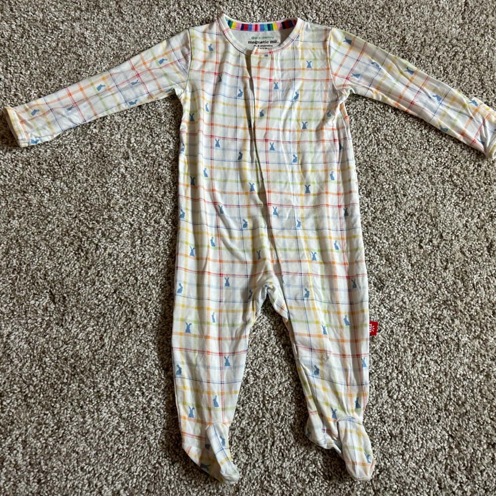 NWOT - Magnetic Me - Baby - Footed One-Piece Footie - Size 0-3 Months